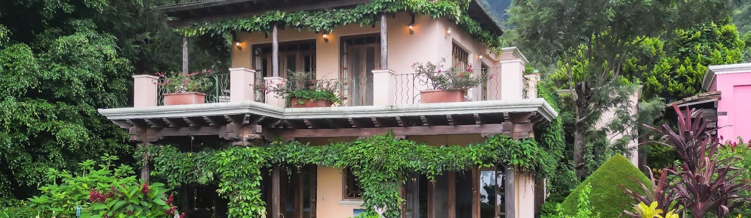Casa Amarilla — The Yellow House